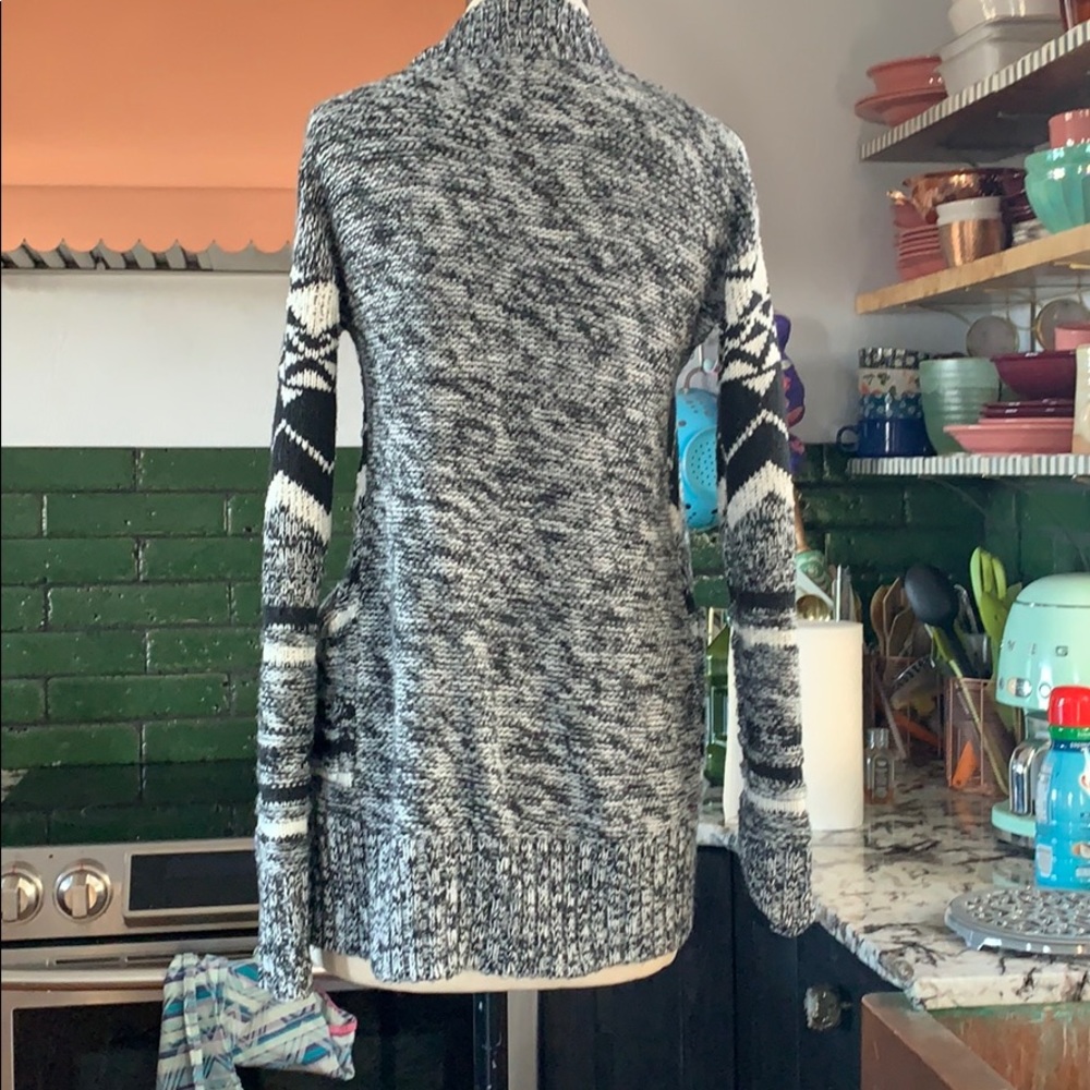 Mossimo cardigan - Picture 2 of 2